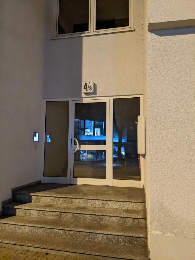 Cozy Apartment With Parking Garage Near Outlet Metzingen (Tubingen) Exterior foto
